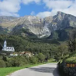 Gostinjska kuća Pri Lovrizu 4*