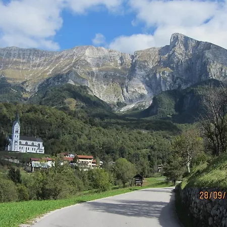 Guest house Pri Lovrizu 2*