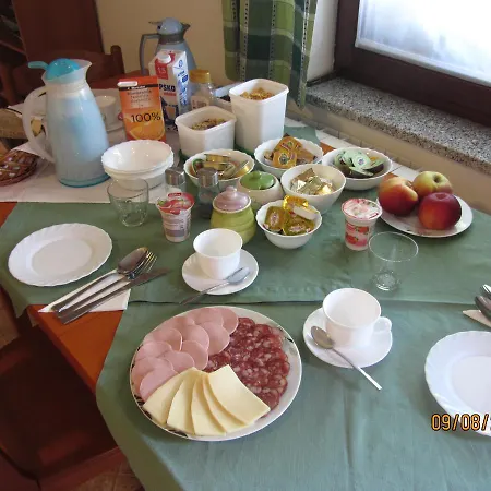 Guest house Pri Lovrizu 2*