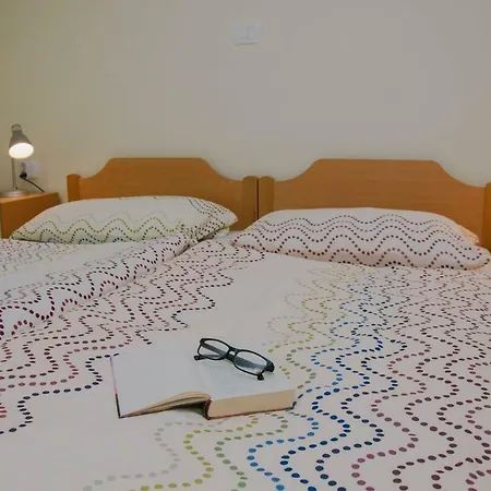 Pri Lovrizu בית הארחה 2*