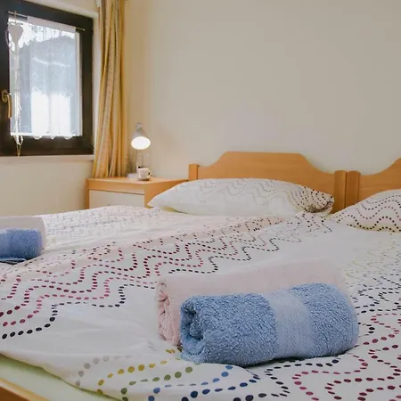 Pri Lovrizu Guest house
