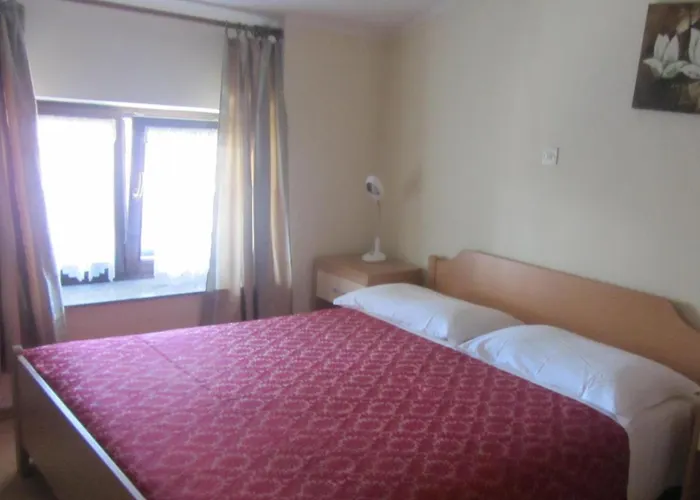 Pri Lovrizu Gasthuis 2*